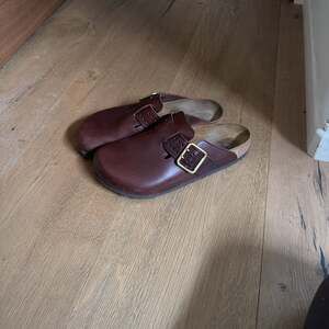 Birkenstock Boston Bold Gap Roast Leather Clogs